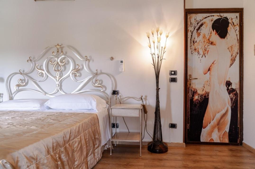 Manuela Le Quattro Coppe Otel Desenzano del Garda Dış mekan fotoğraf