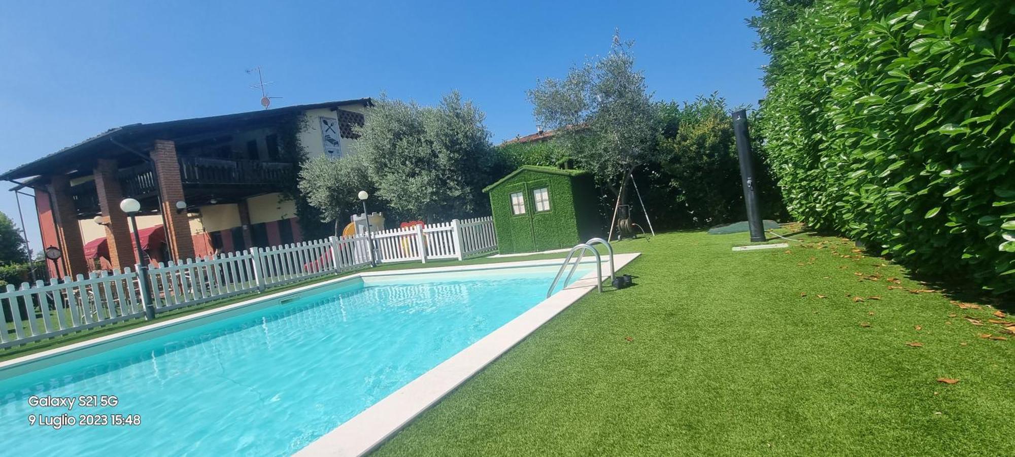 Manuela Le Quattro Coppe Otel Desenzano del Garda Dış mekan fotoğraf