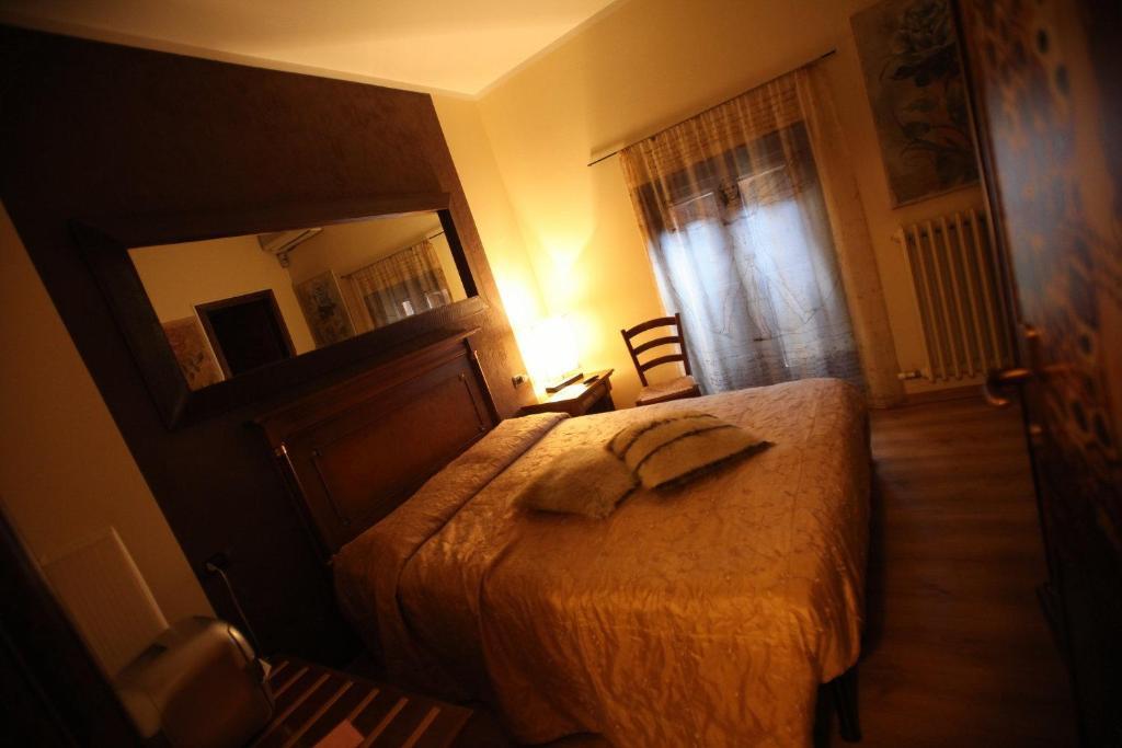 Manuela Le Quattro Coppe Otel Desenzano del Garda Dış mekan fotoğraf